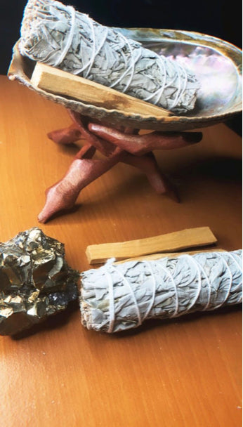 Vybe Smudge Kit